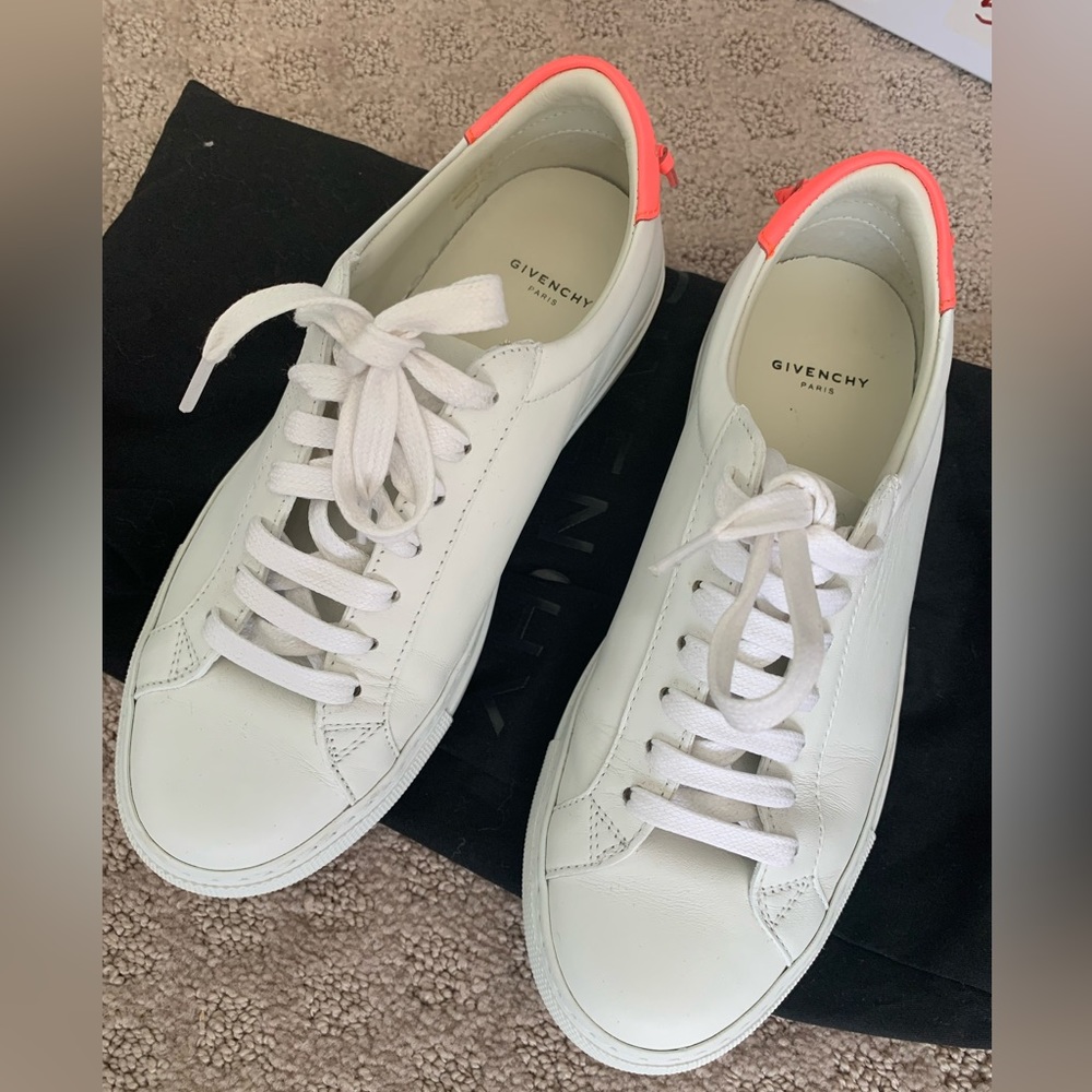 GIVENCHY Womens Urban Street Sneakers